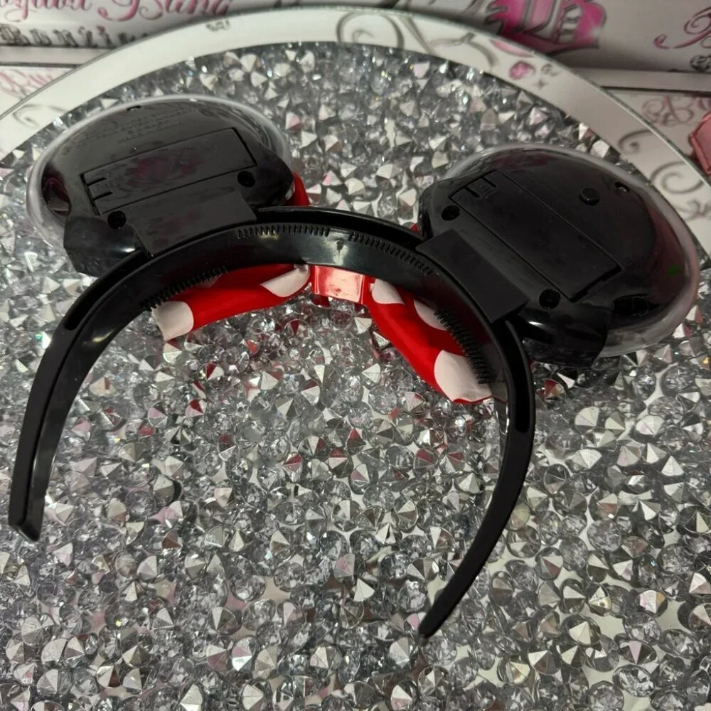 Disney ears light up black white red ribbon 🎀 bow tie hair headband lights